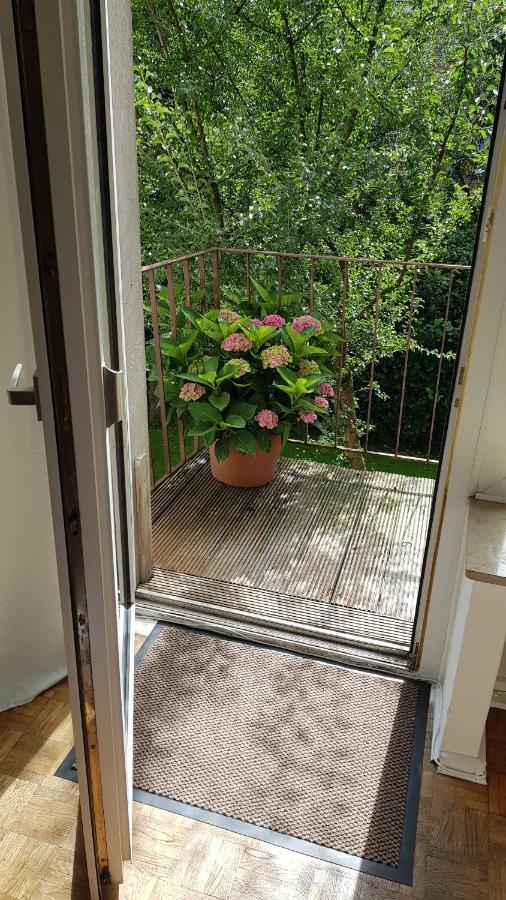 Stadtnahe Wohnung mit kl.Balkon und Parkplatz Oldenburg Exterior foto