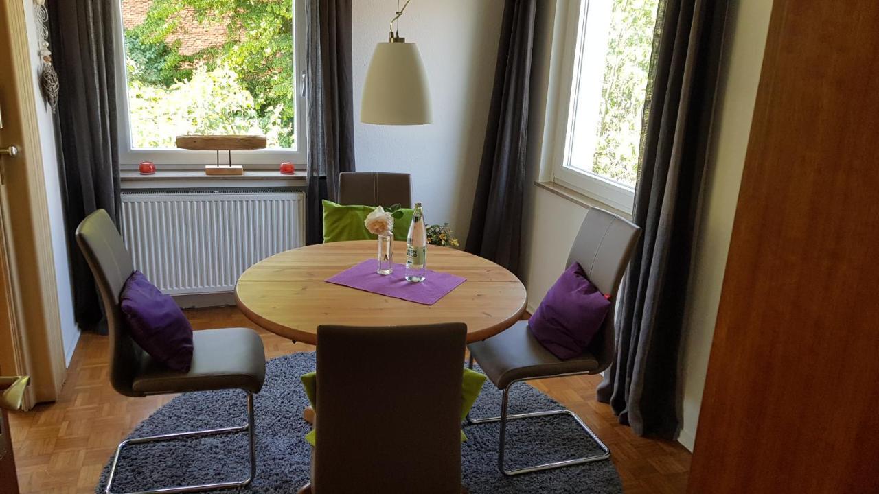 Stadtnahe Wohnung mit kl.Balkon und Parkplatz Oldenburg Exterior foto